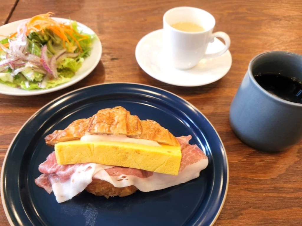 シロクマクロワッサン