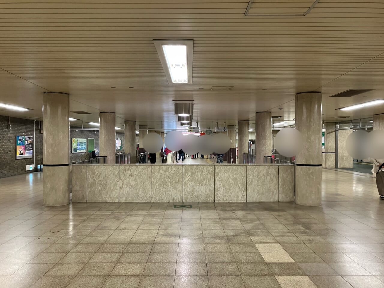 地下鉄琴似駅構内モザ１