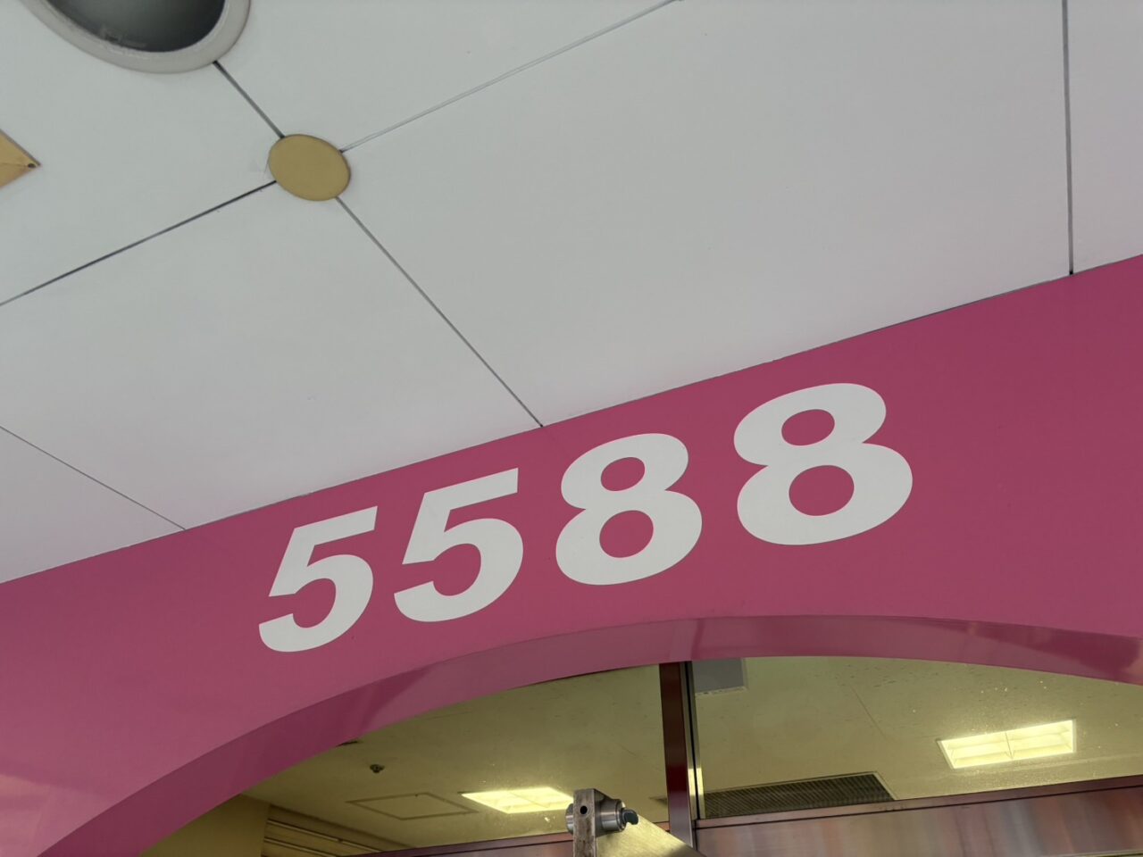 5588