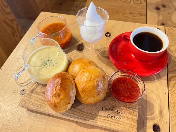 カフェスタンド ムスブ