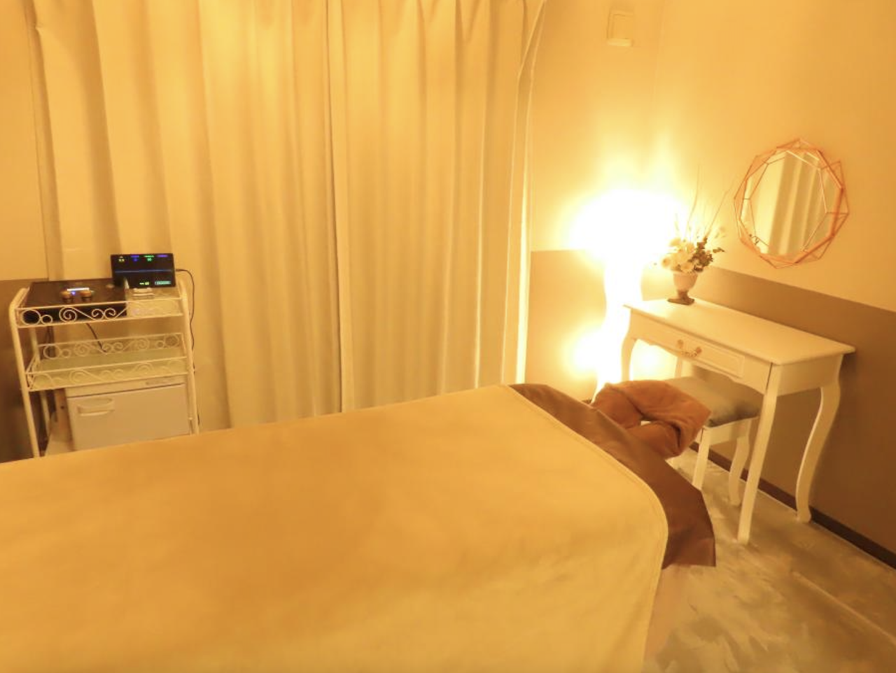 Shell Salon