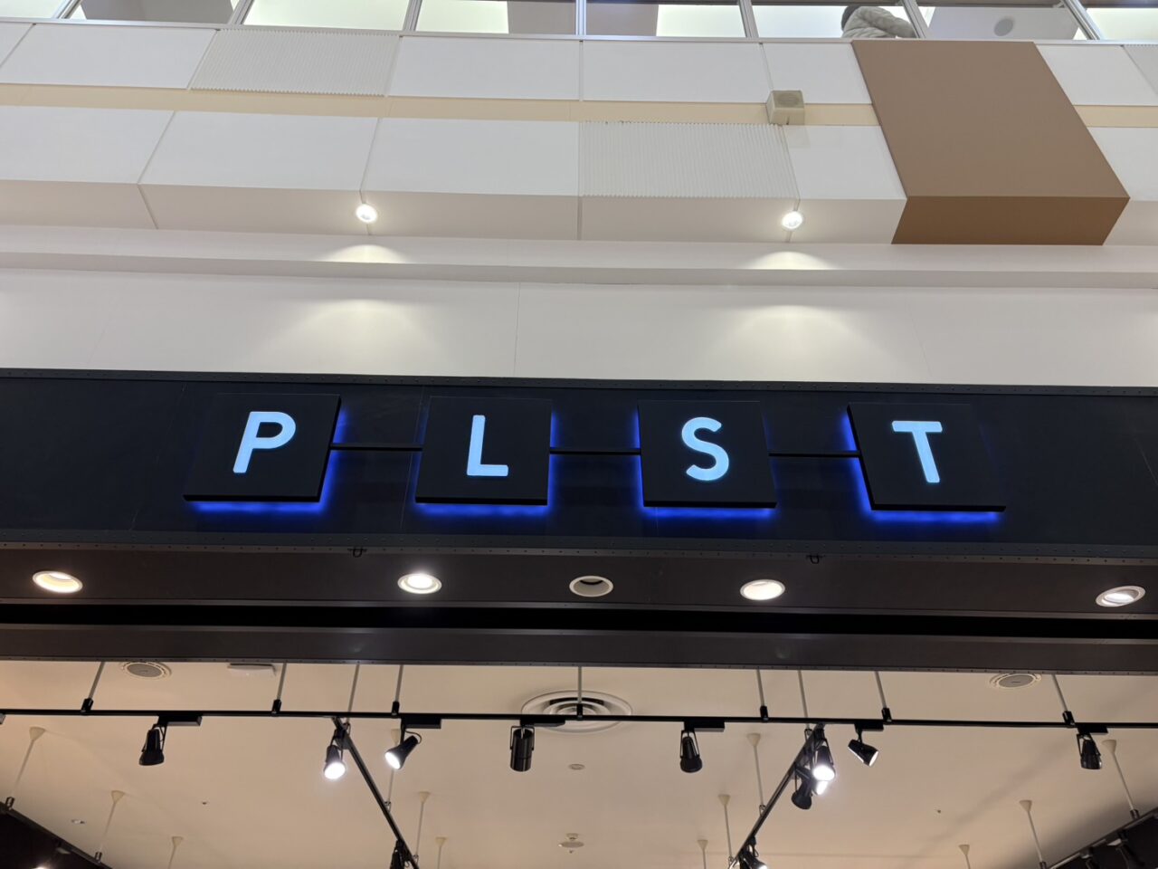 PLST
