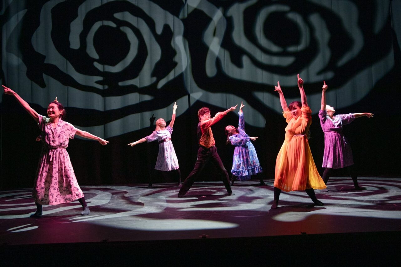 青春ダンス集団「昭和レディ」