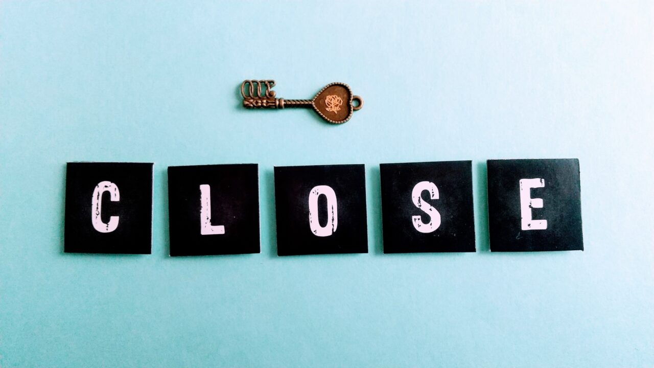 CLOSEの文字